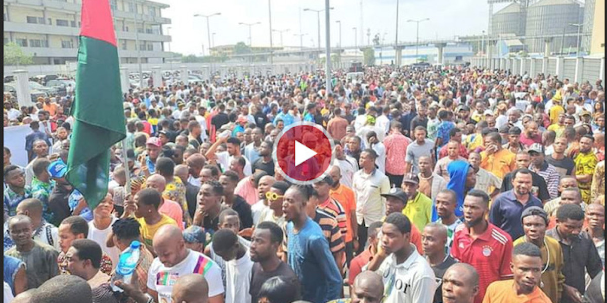 Protests Hit Port Harcourt Over ‘Embarrassing’ Wike-Fubara Peace Deal
